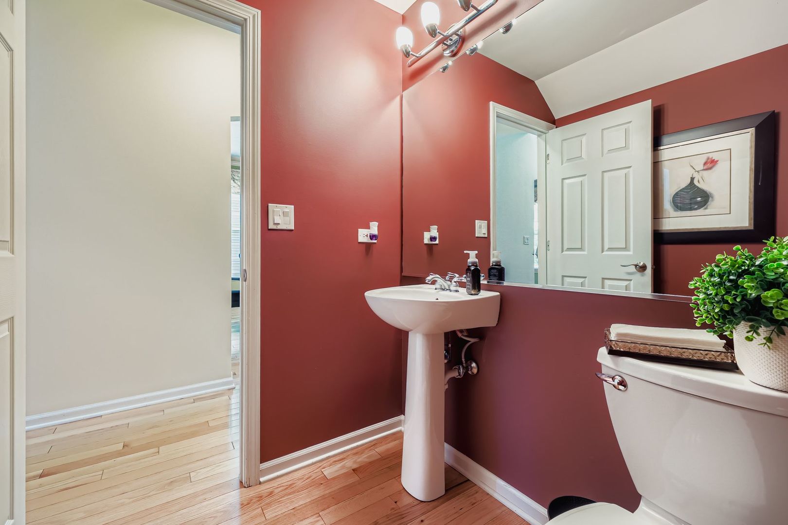 5325 Mardjetko Drive, Hoffman Estates, IL 60192