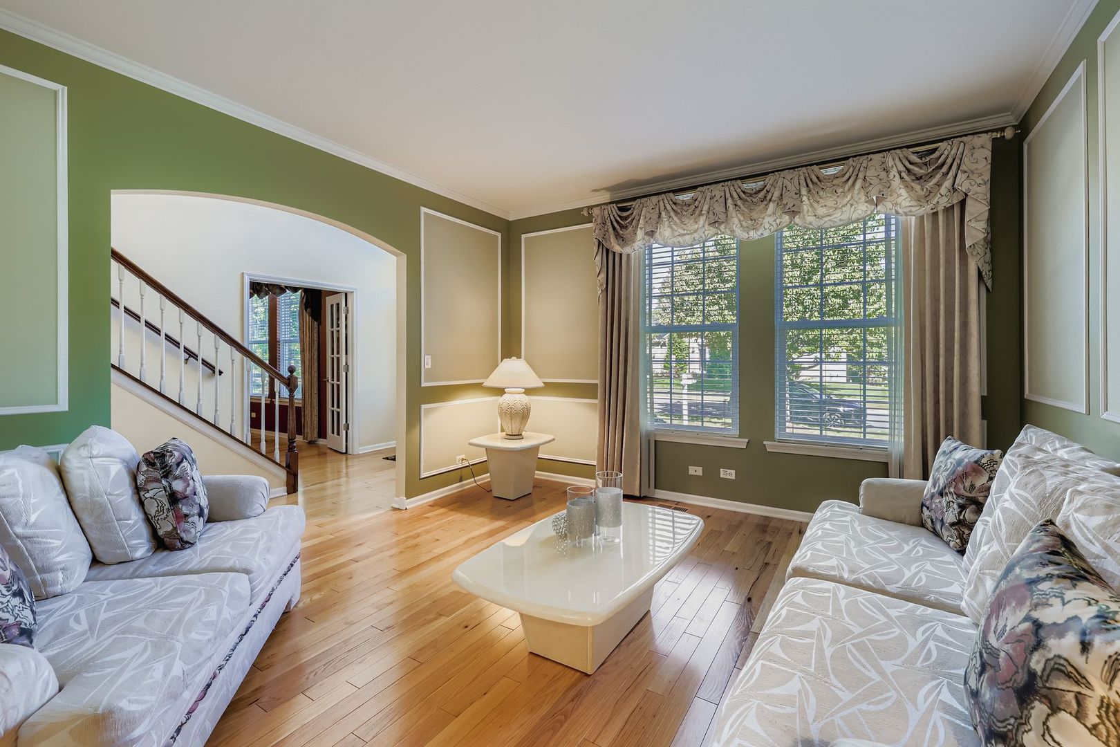 5325 Mardjetko Drive, Hoffman Estates, IL 60192