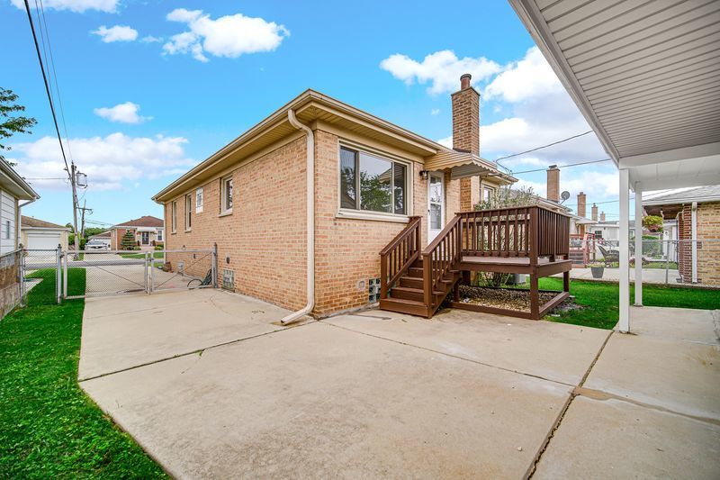 7636 W Strong Street, Norridge, IL 60706