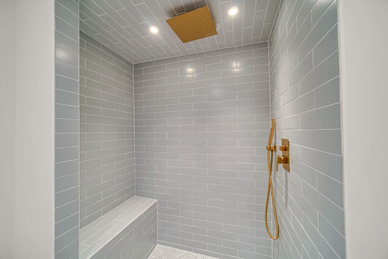 7636 W Strong Street, Norridge, IL 60706