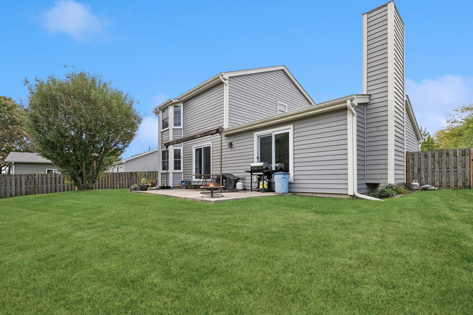 1304 Pelican Court, Zion, IL 60099