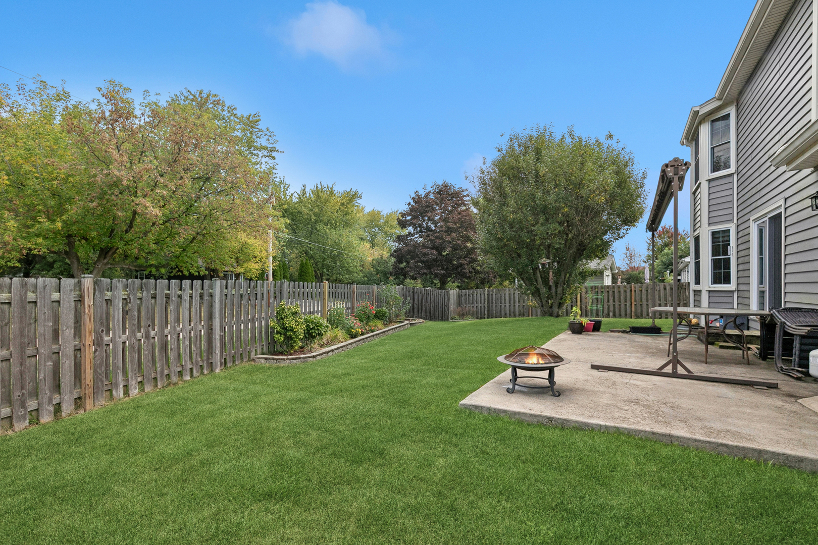 1304 Pelican Court, Zion, IL 60099