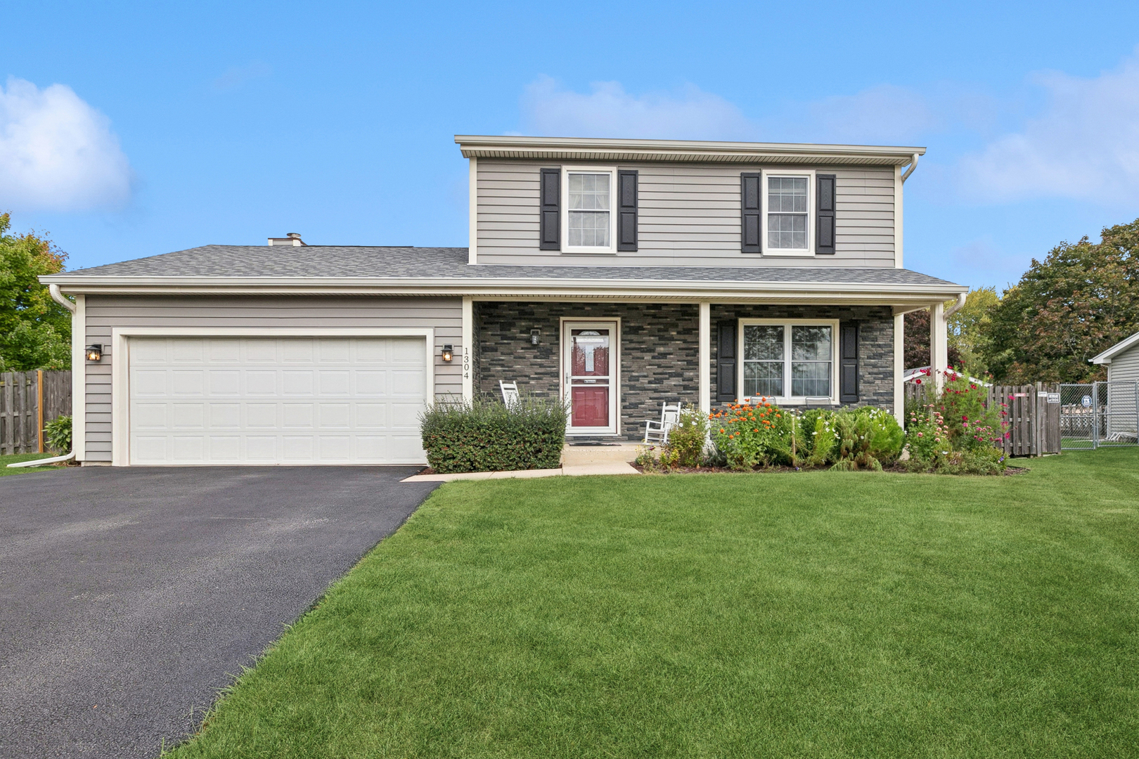1304 Pelican Court, Zion, IL 60099