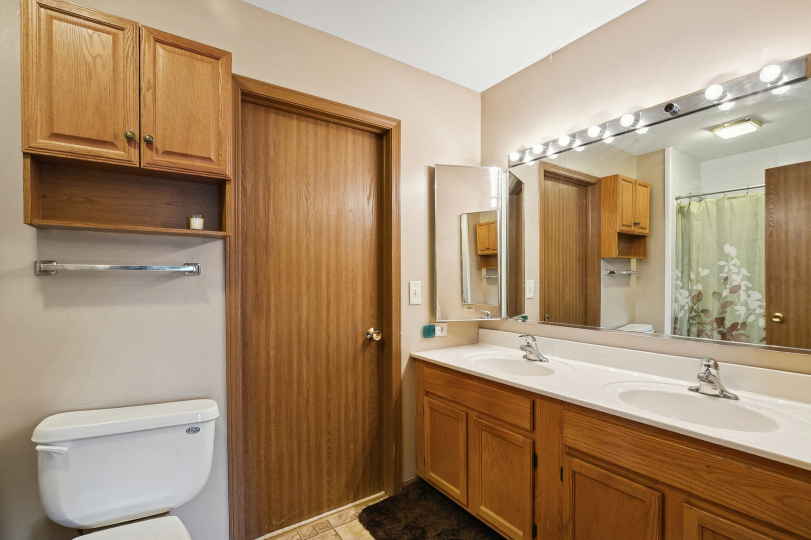 1304 Pelican Court, Zion, IL 60099