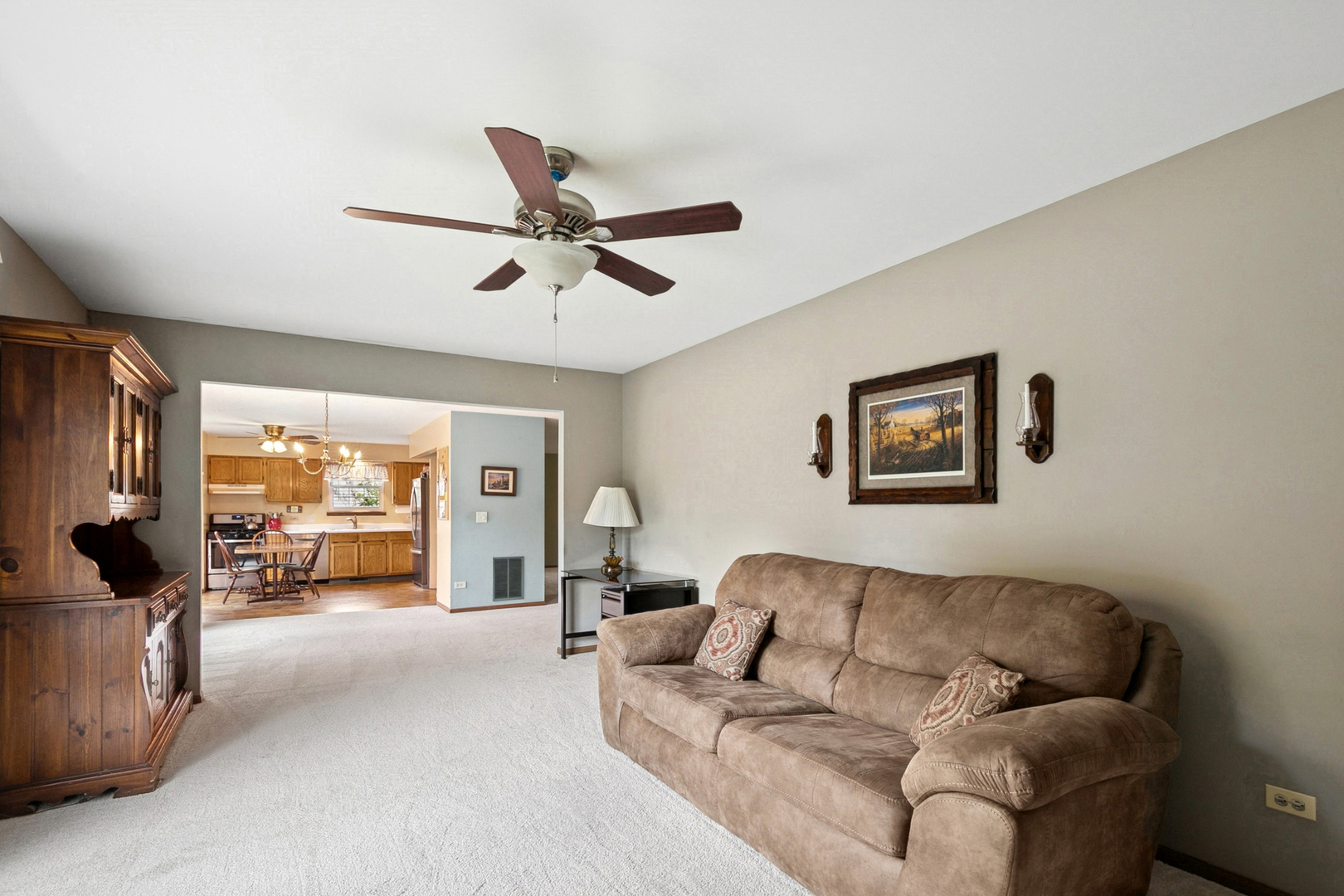 1304 Pelican Court, Zion, IL 60099