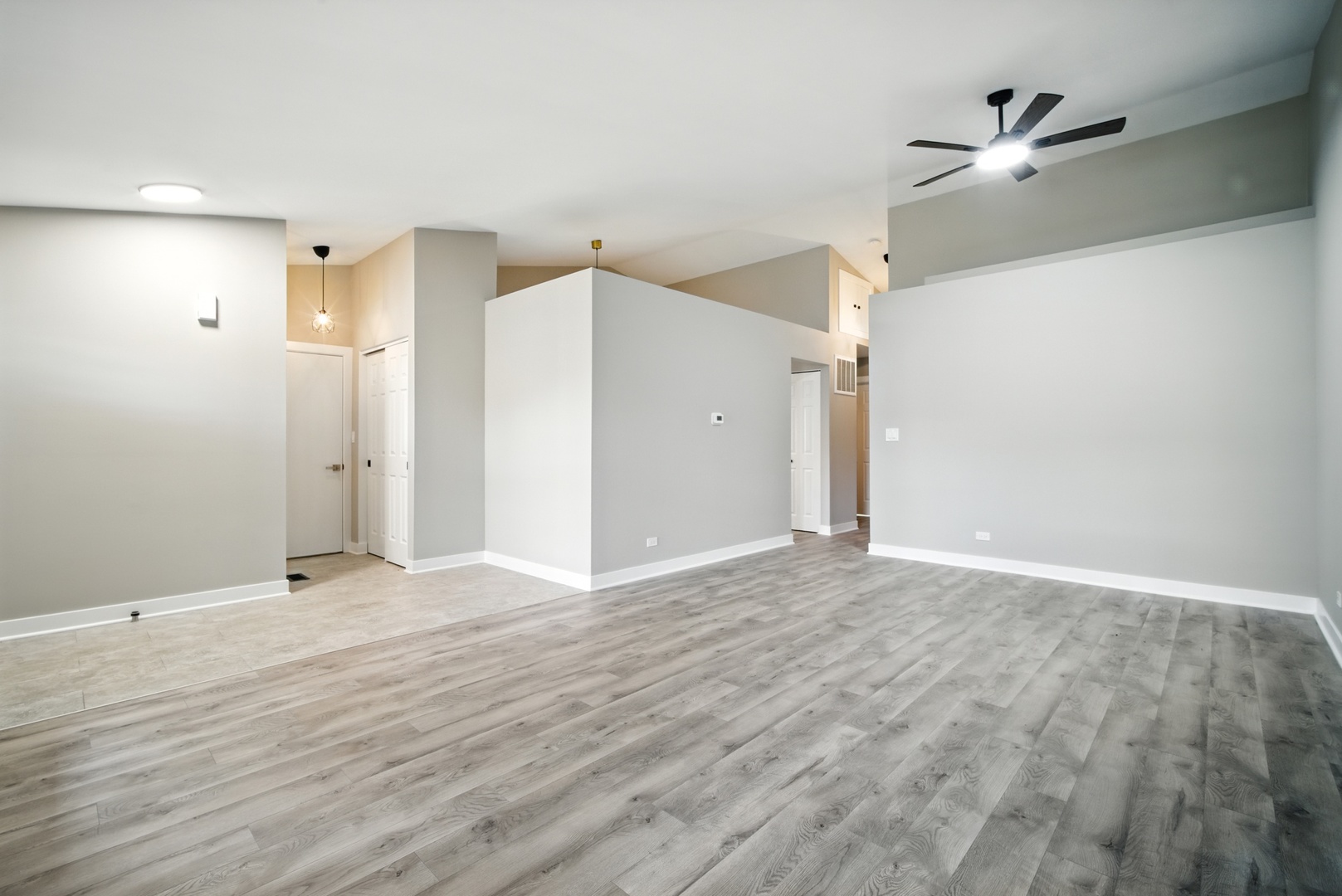 93 Bedford Road #93, Mundelein, IL 60060