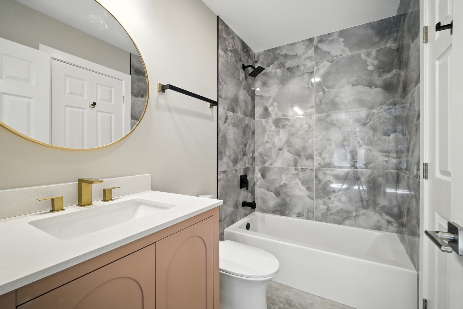 93 Bedford Road #93, Mundelein, IL 60060