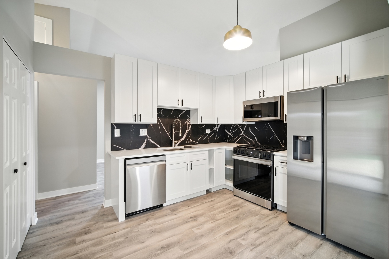 93 Bedford Road #93, Mundelein, IL 60060