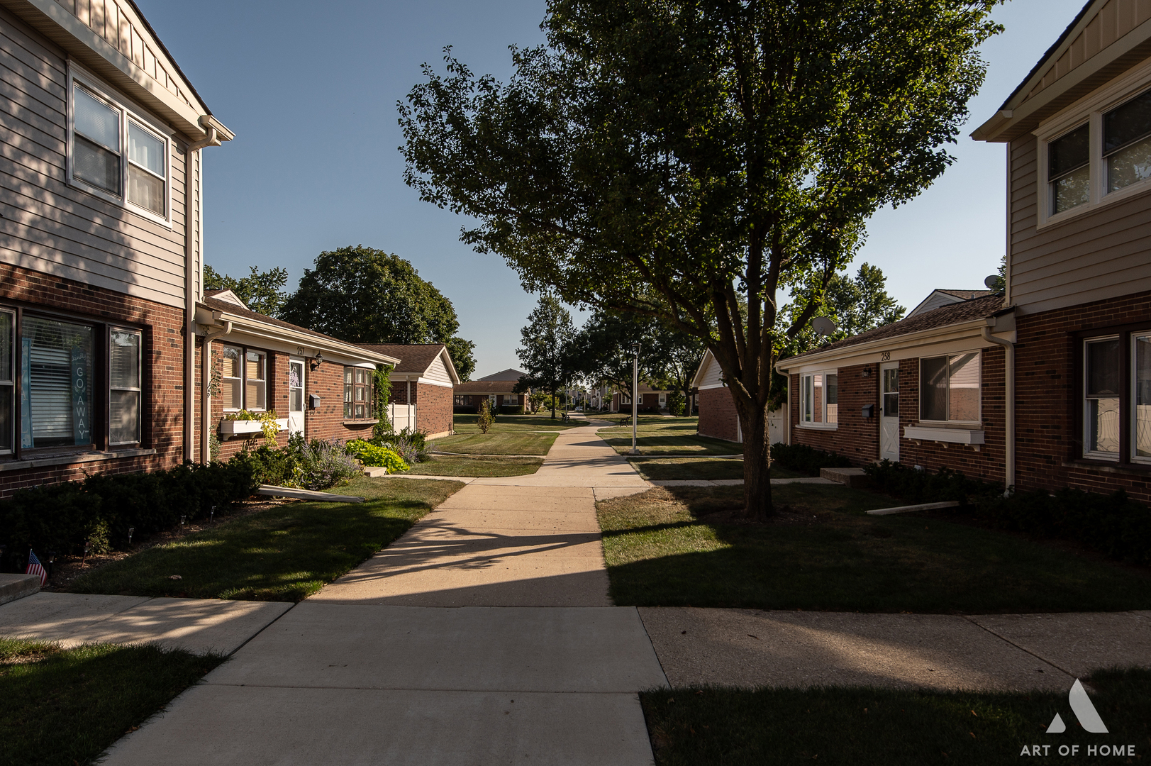 261 Montgomery Lane, Wood Dale, IL 60191
