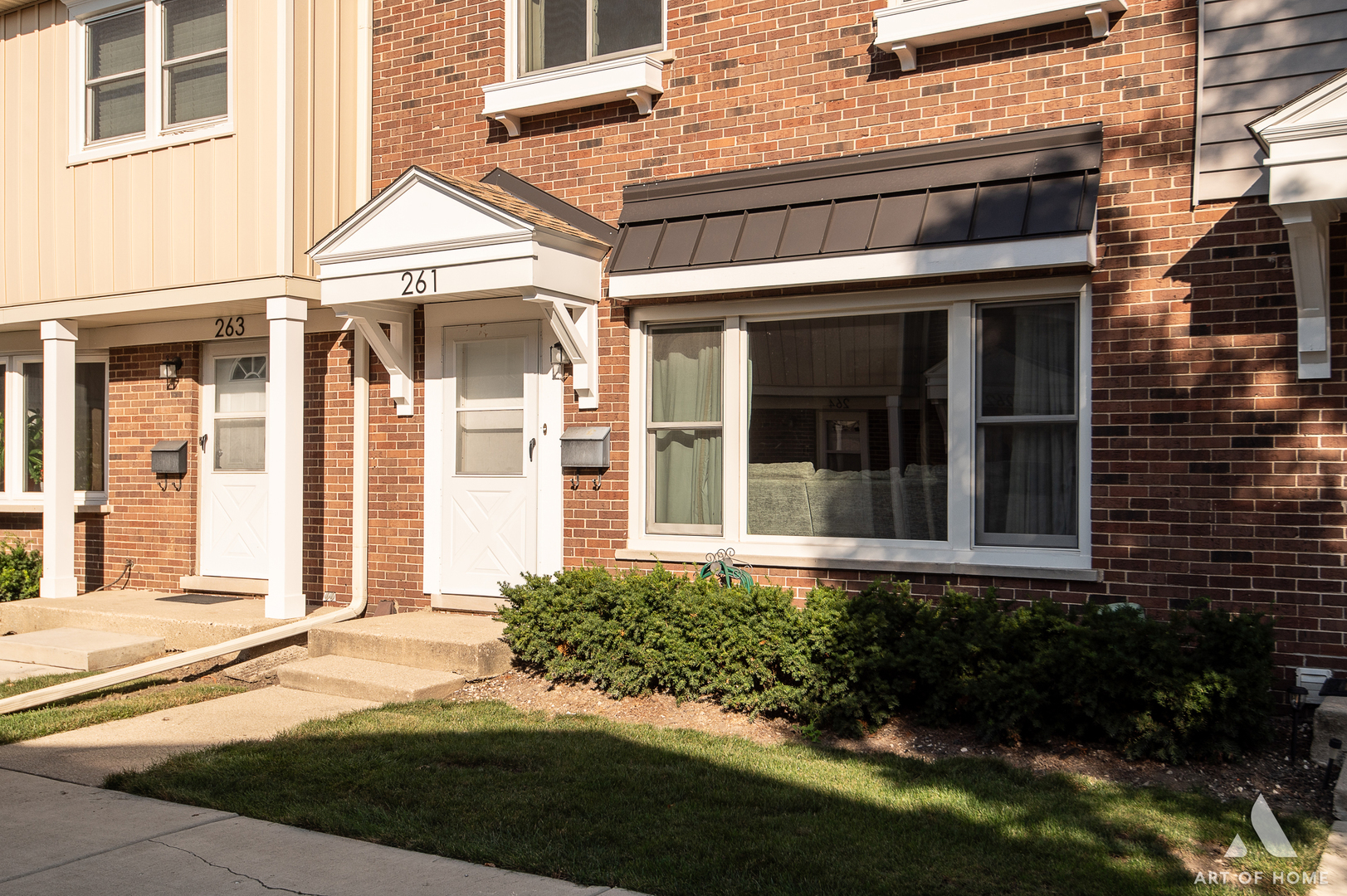261 Montgomery Lane, Wood Dale, IL 60191