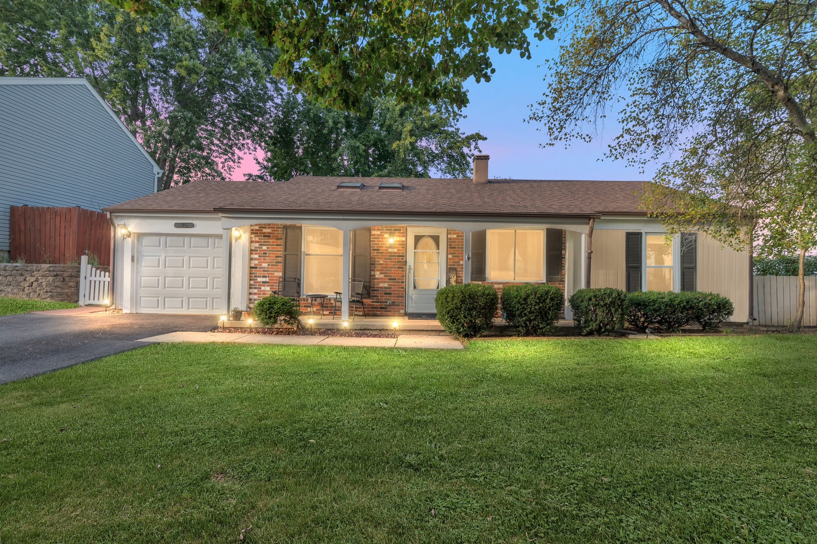 123 Wallace Street, Bartlett, IL 60103