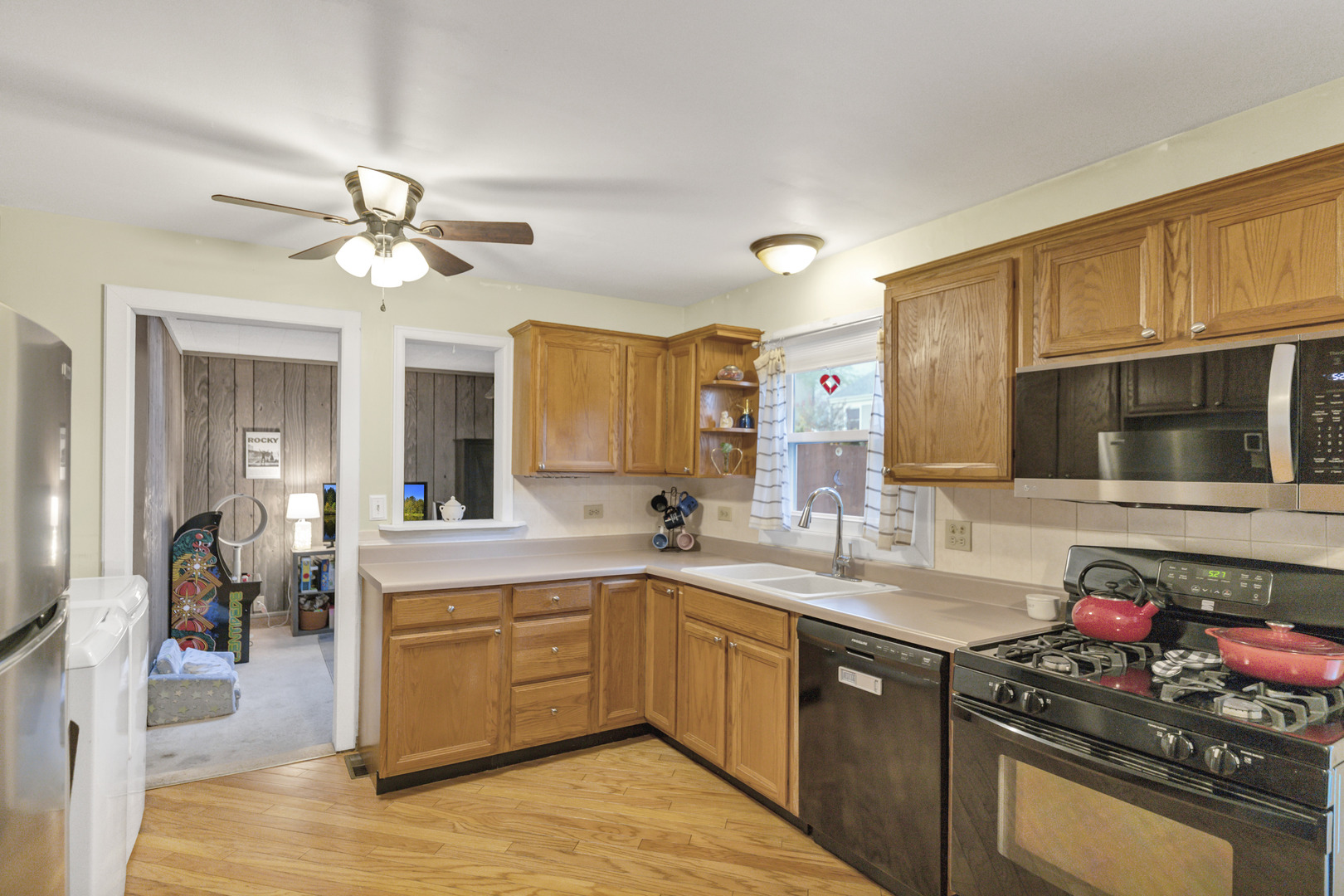 123 Wallace Street, Bartlett, IL 60103