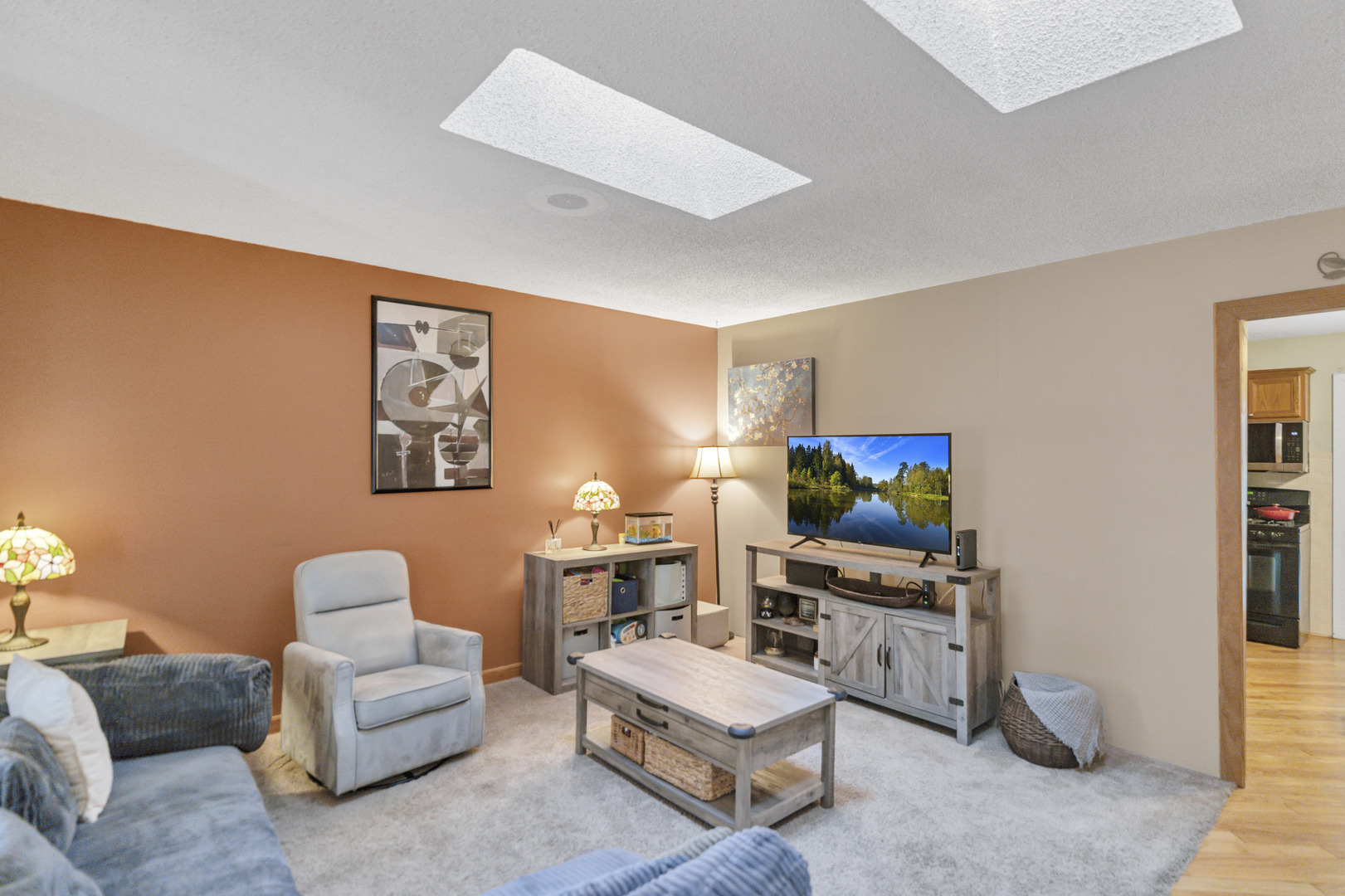 123 Wallace Street, Bartlett, IL 60103