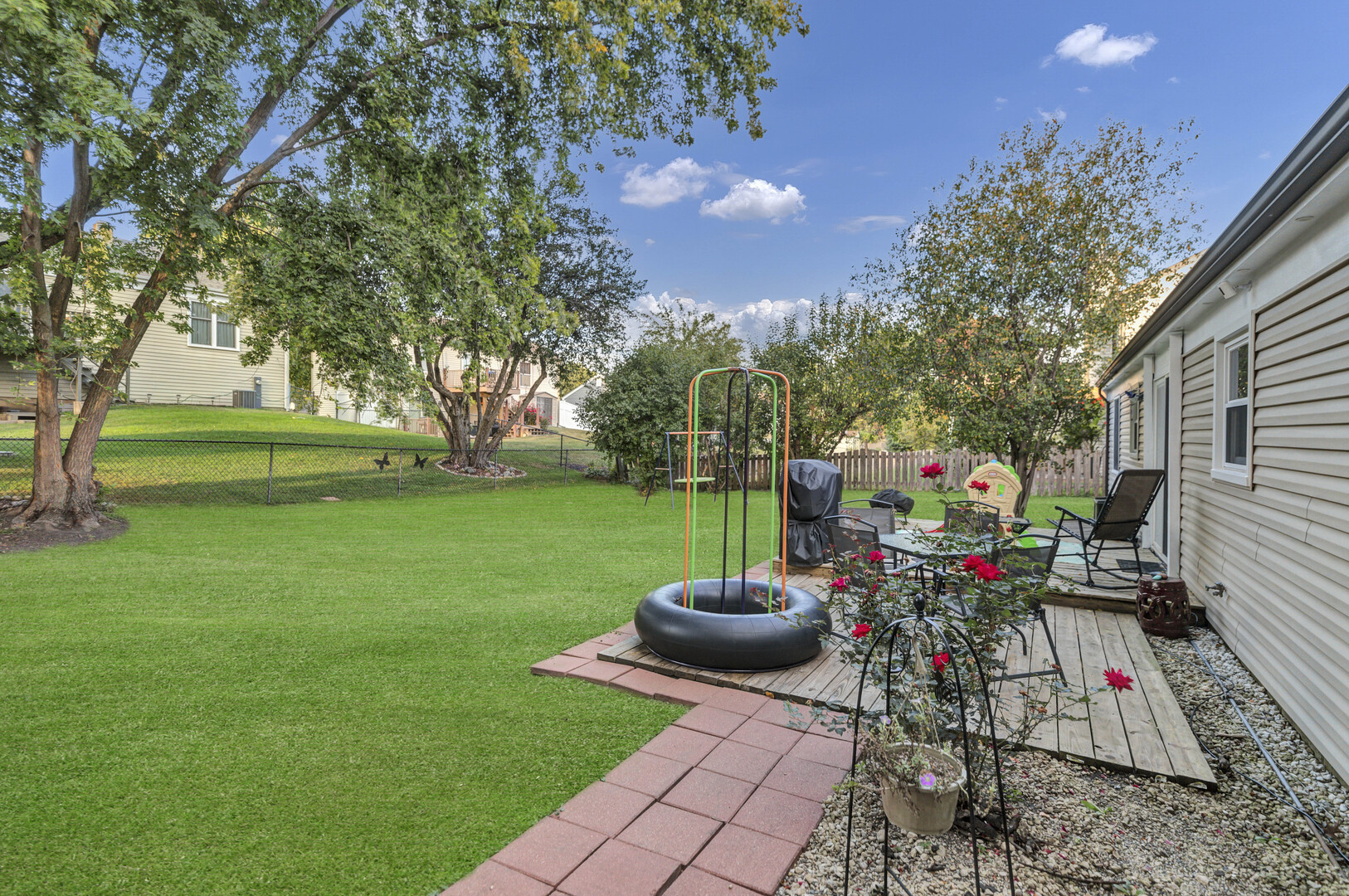 123 Wallace Street, Bartlett, IL 60103