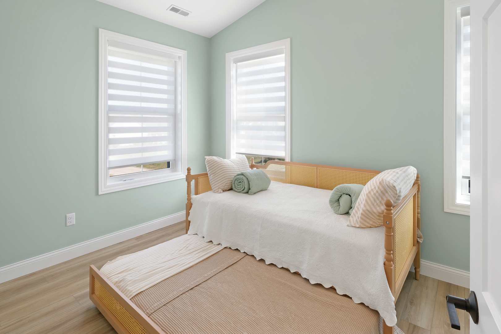 11 Great Loop West Drive, Ottawa, IL 61350