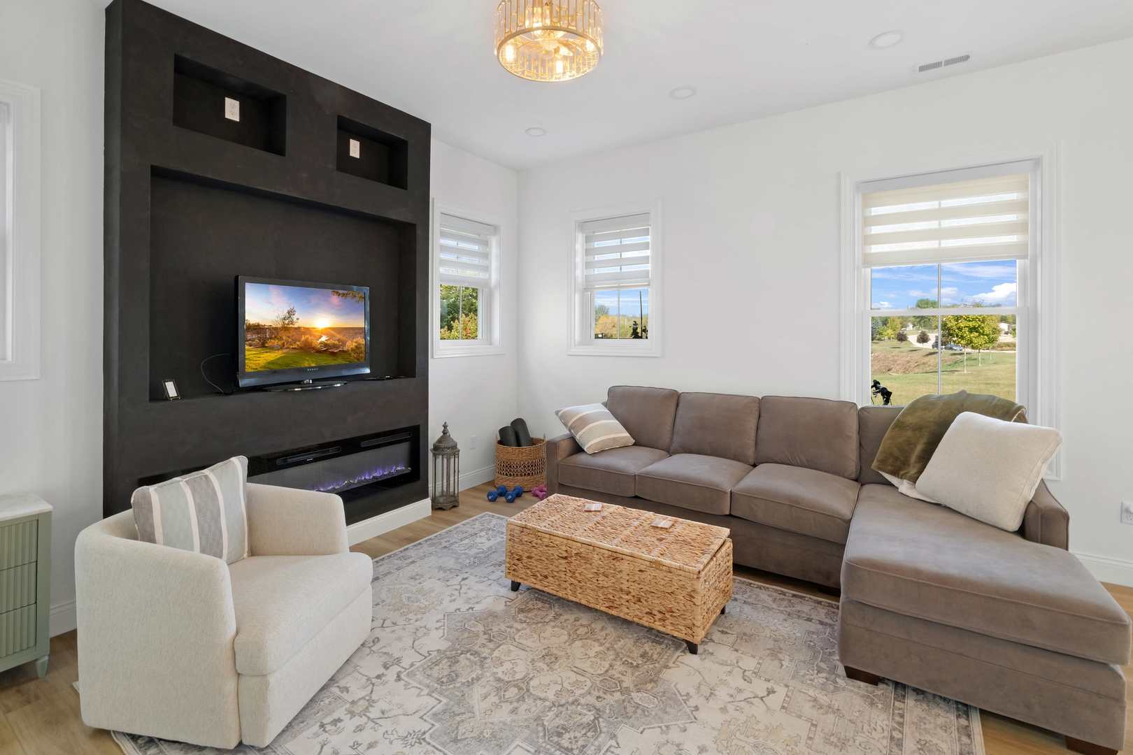 11 Great Loop West Drive, Ottawa, IL 61350