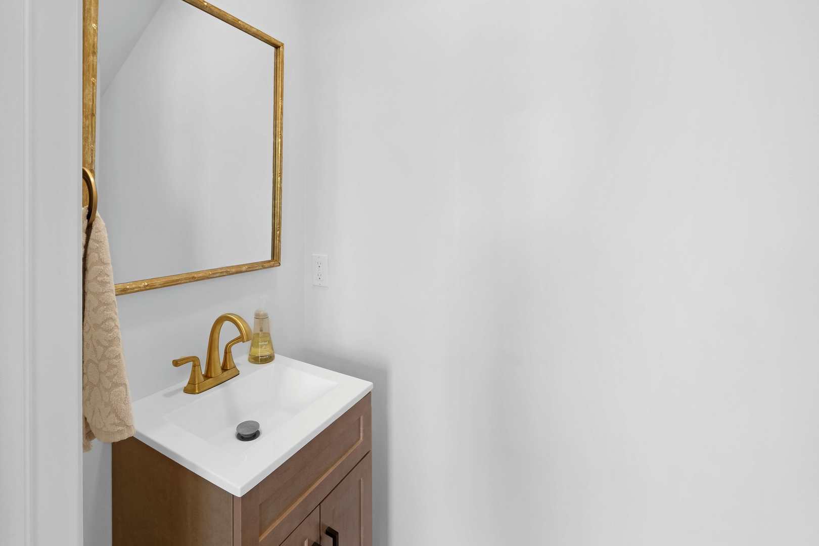 11 Great Loop West Drive, Ottawa, IL 61350