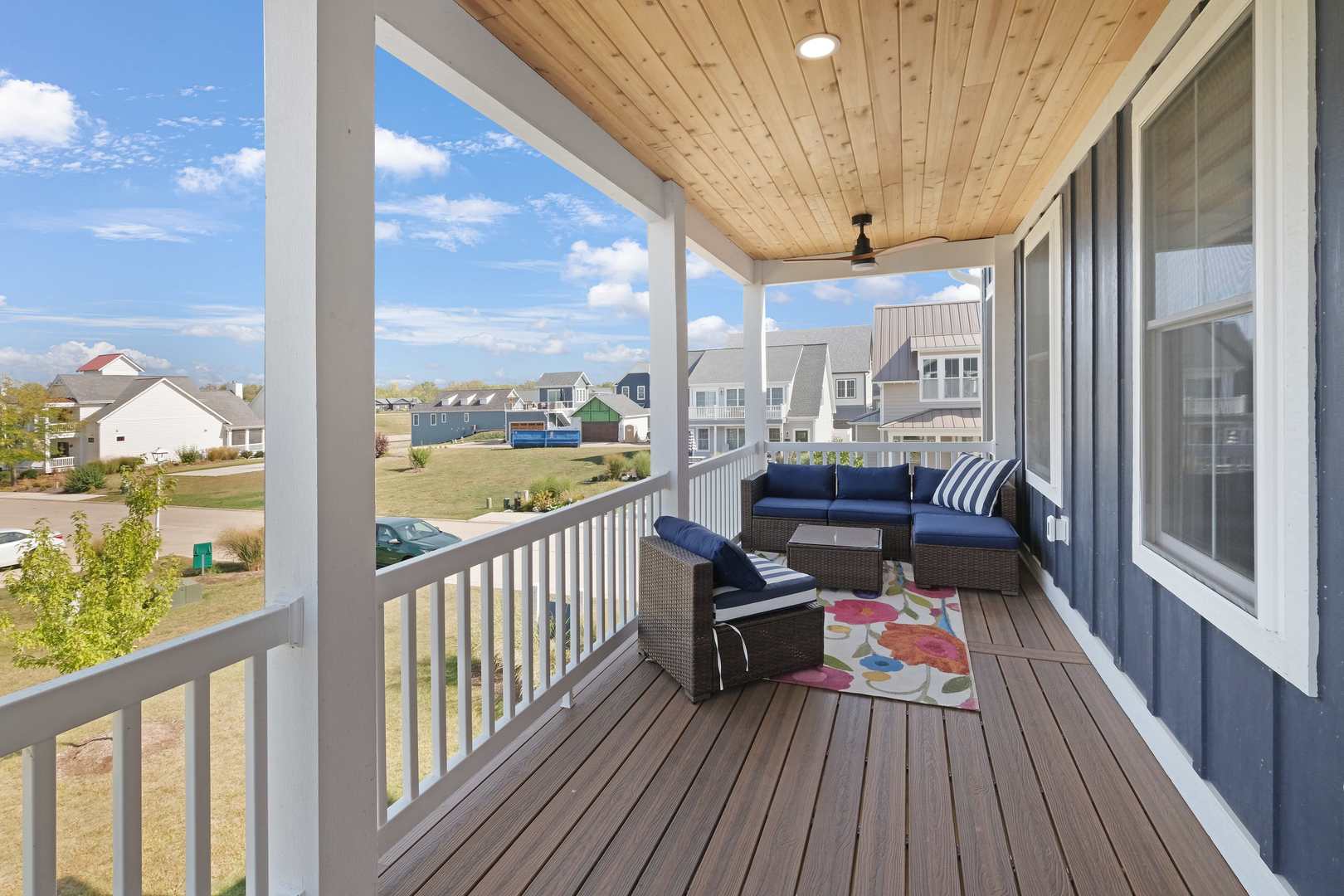 11 Great Loop West Drive, Ottawa, IL 61350