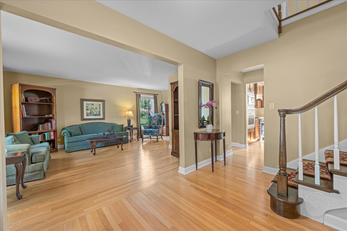 1432 Calcutta Lane, Naperville, IL 60563