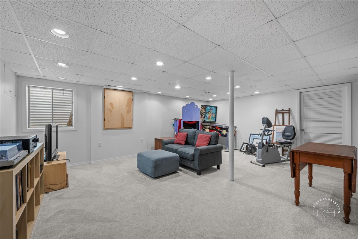 1432 Calcutta Lane, Naperville, IL 60563