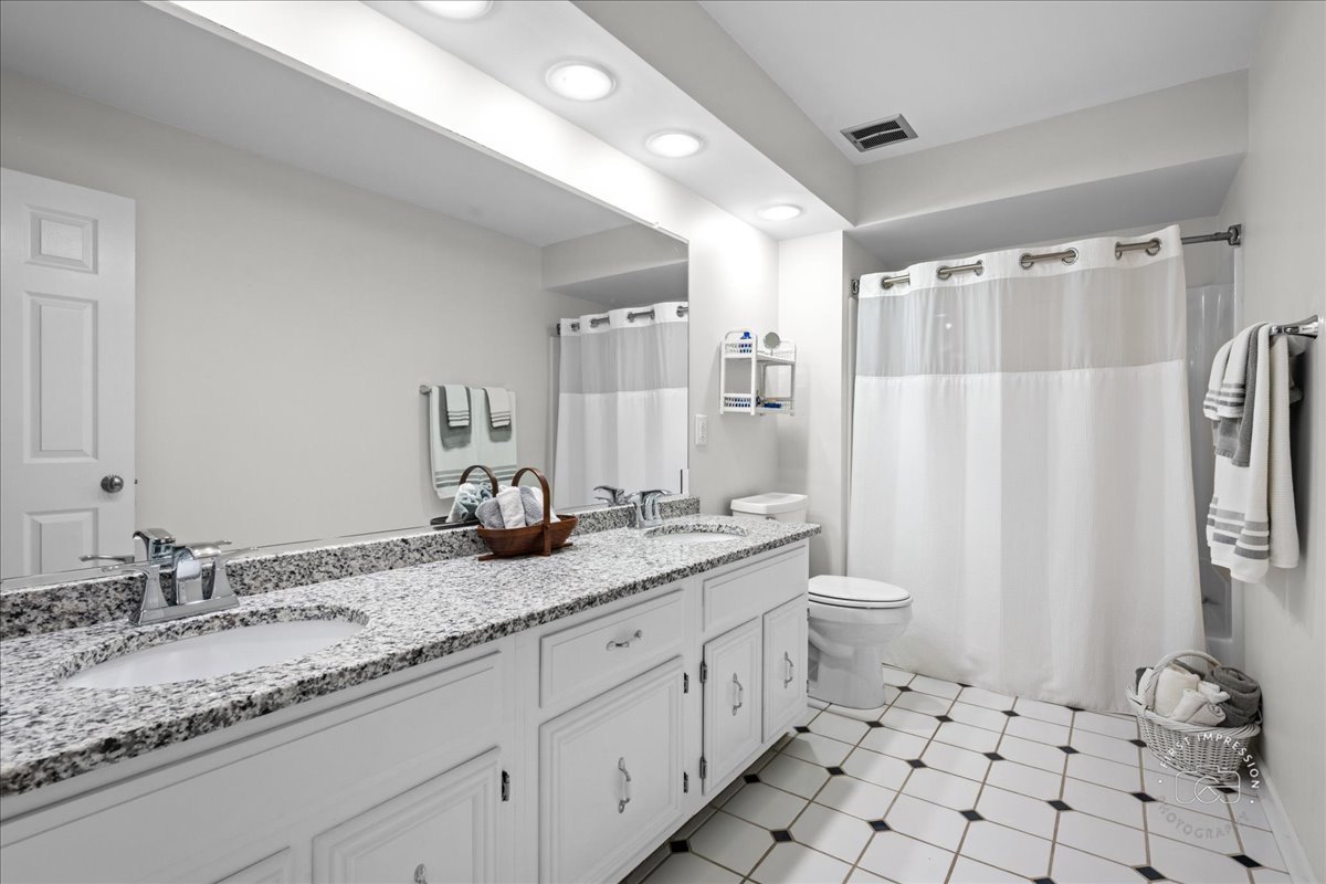 1432 Calcutta Lane, Naperville, IL 60563