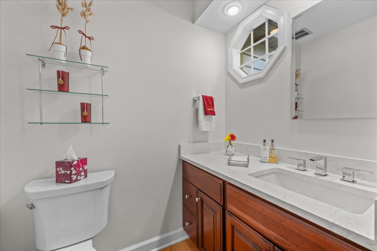 1432 Calcutta Lane, Naperville, IL 60563