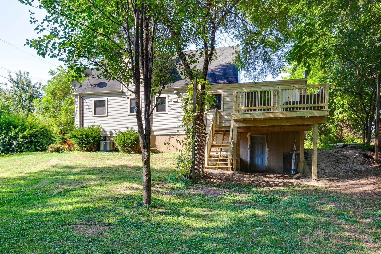 1245 N Midlothian Road, Mundelein, IL 60060