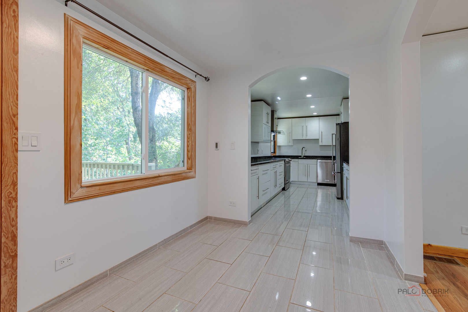 1245 N Midlothian Road, Mundelein, IL 60060