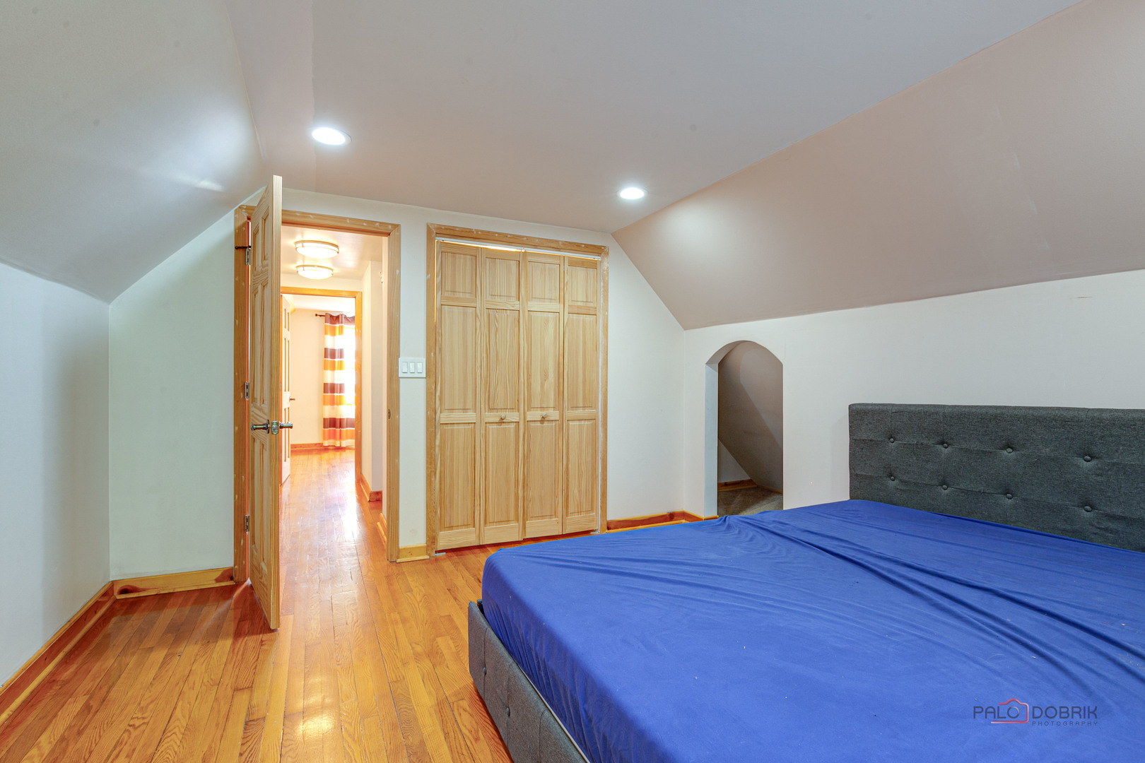 1245 N Midlothian Road, Mundelein, IL 60060