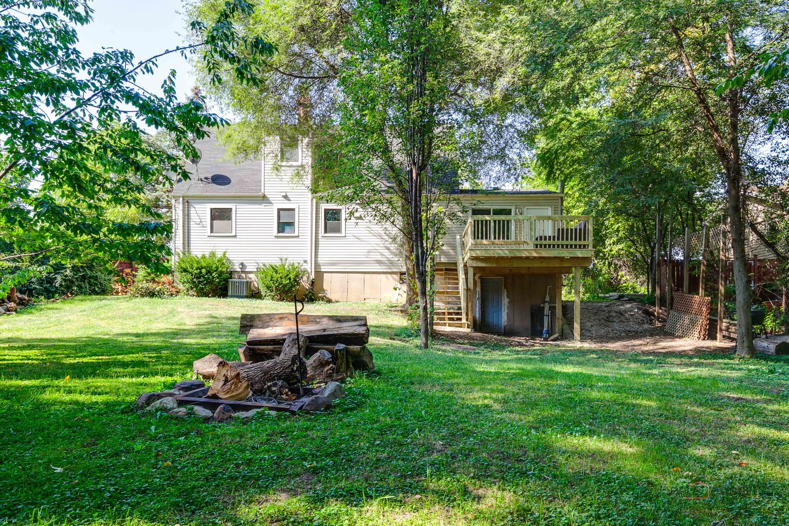 1245 N Midlothian Road, Mundelein, IL 60060