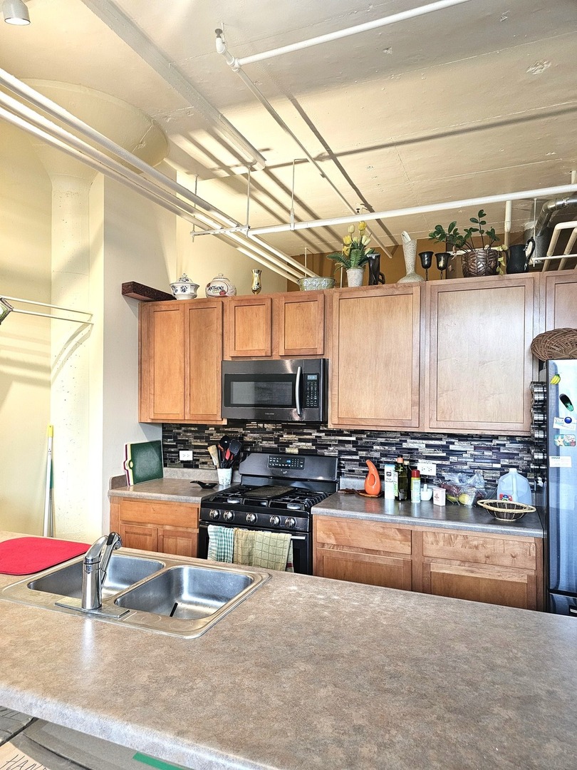 2323 W Pershing Road #140, Chicago, IL 60609
