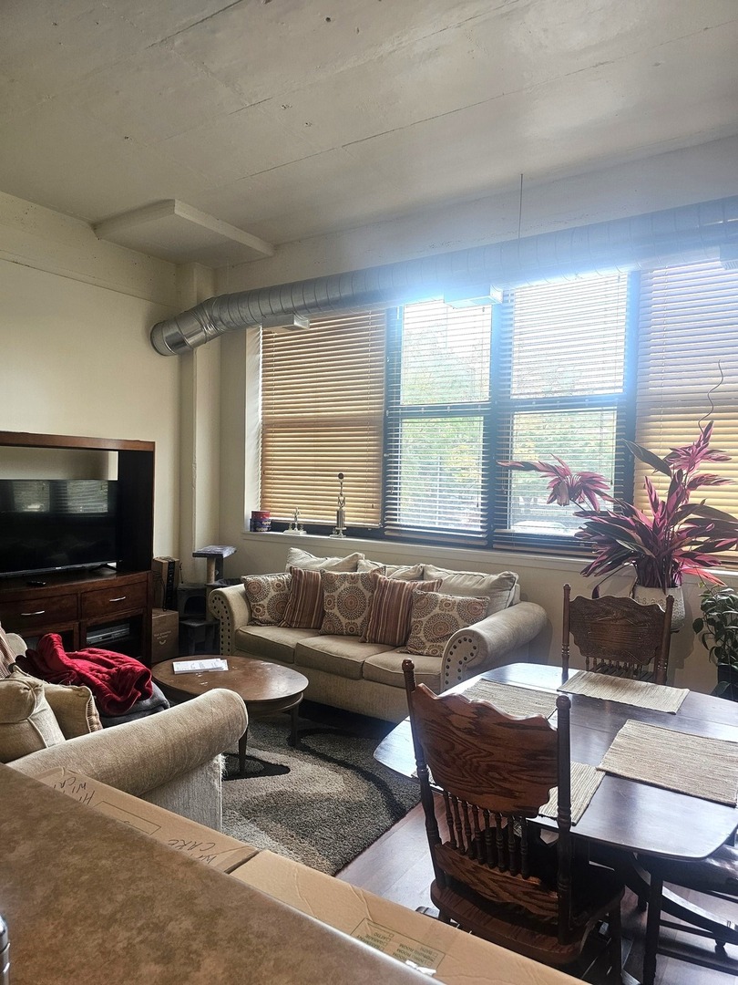 2323 W Pershing Road #140, Chicago, IL 60609