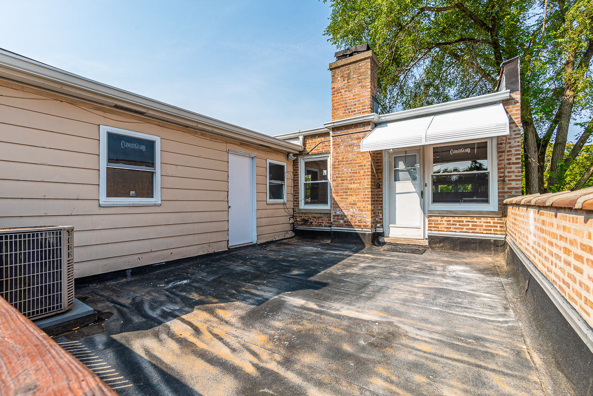 4207 Main Street #1, Skokie, IL 60076