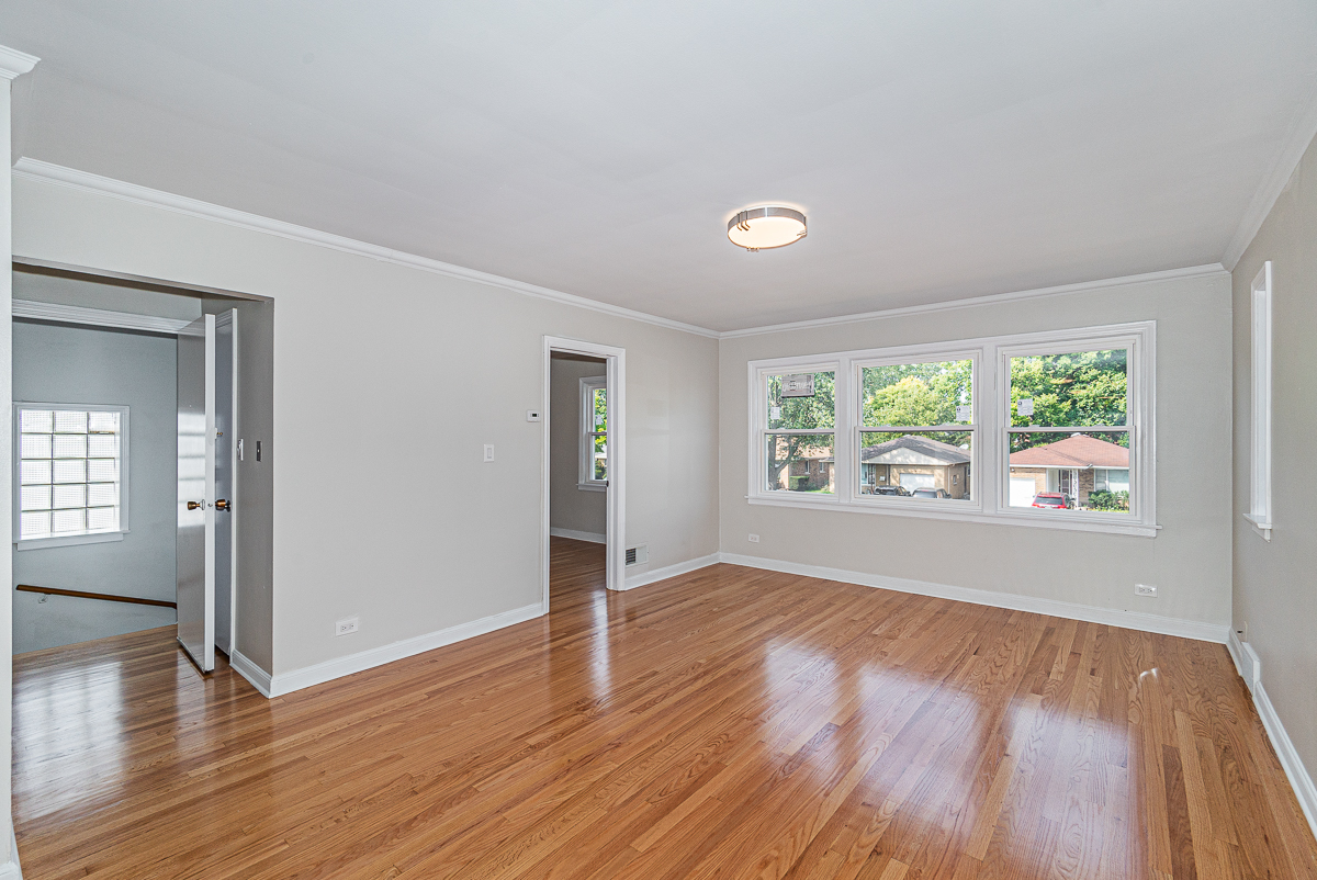 4207 Main Street #1, Skokie, IL 60076