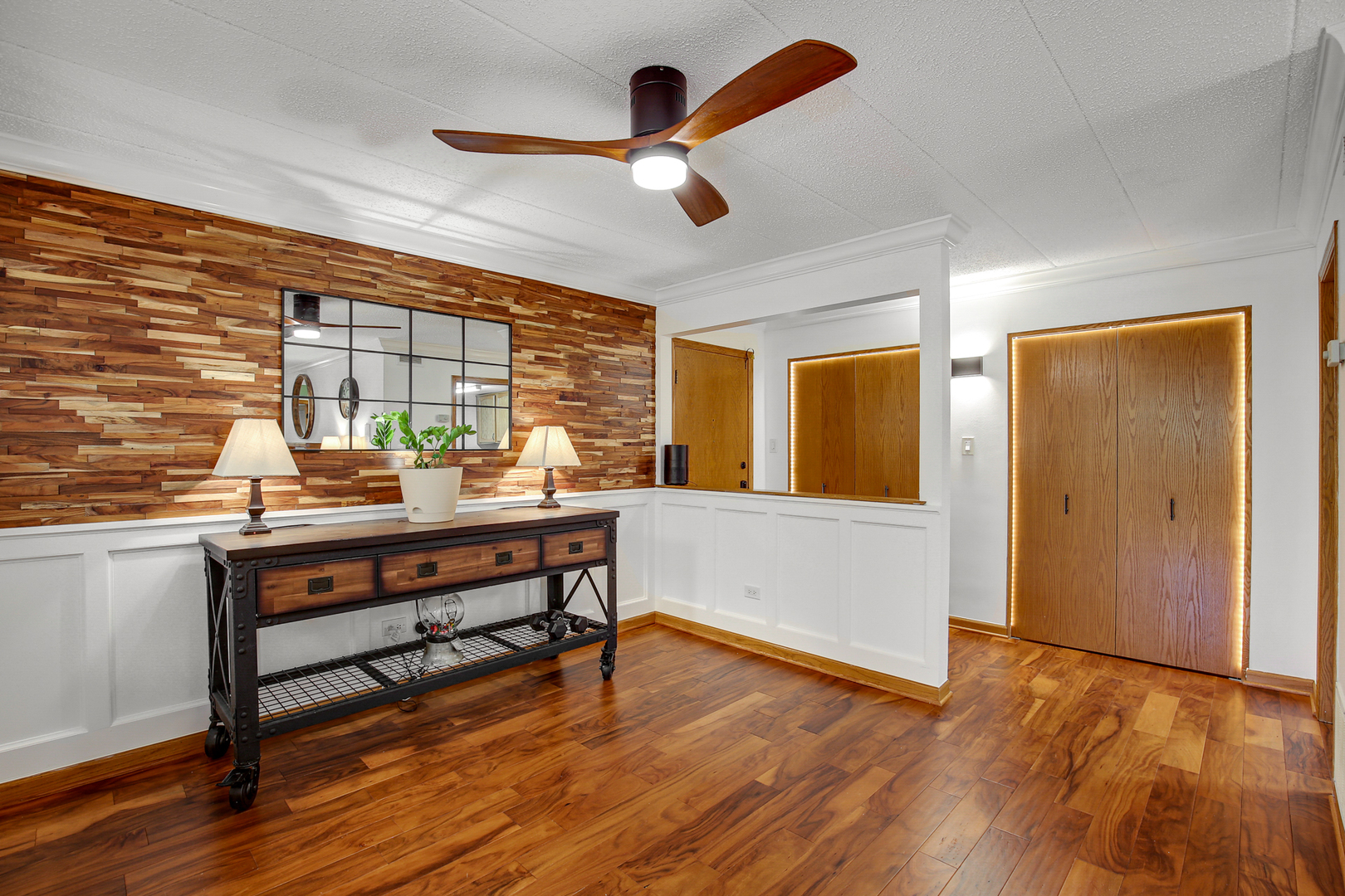 10845 S 84th Avenue #2B, Palos Hills, IL 60465