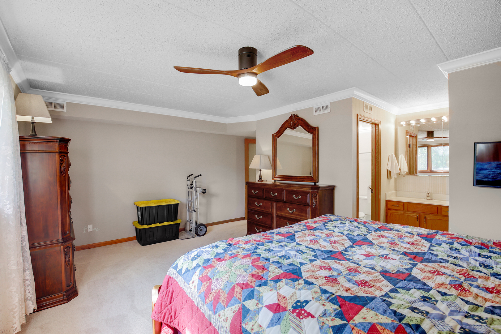 10845 S 84th Avenue #2B, Palos Hills, IL 60465