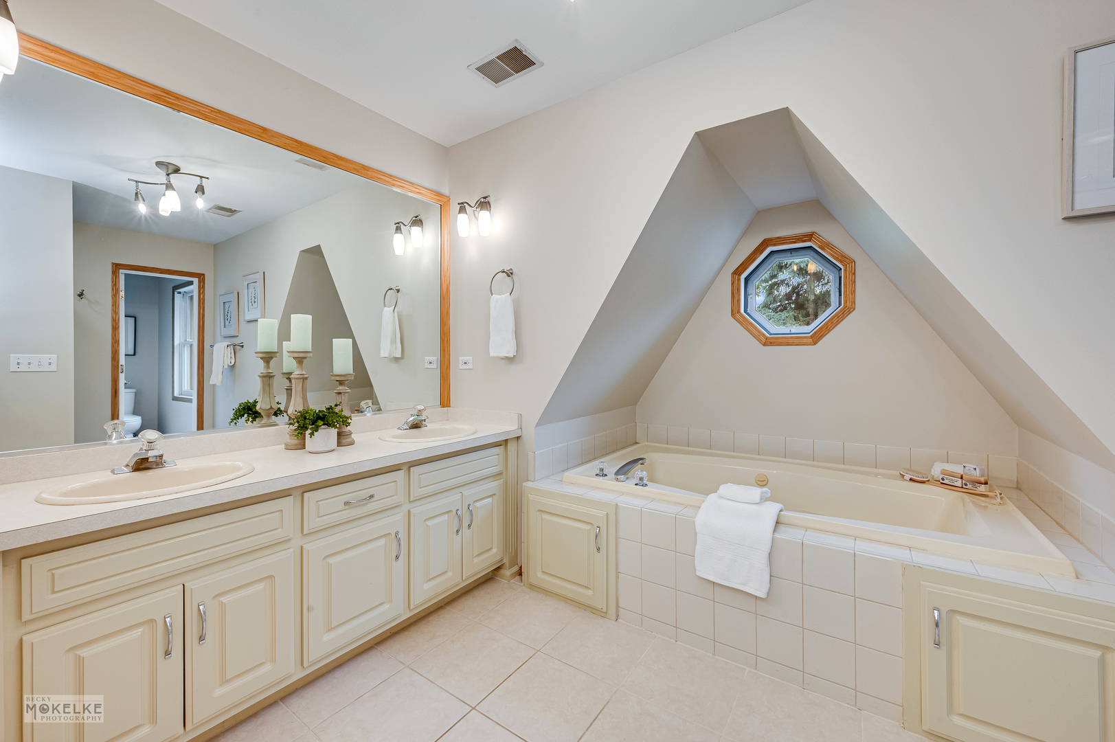 1701 Grand Prairie Drive, New Lenox, IL 60451