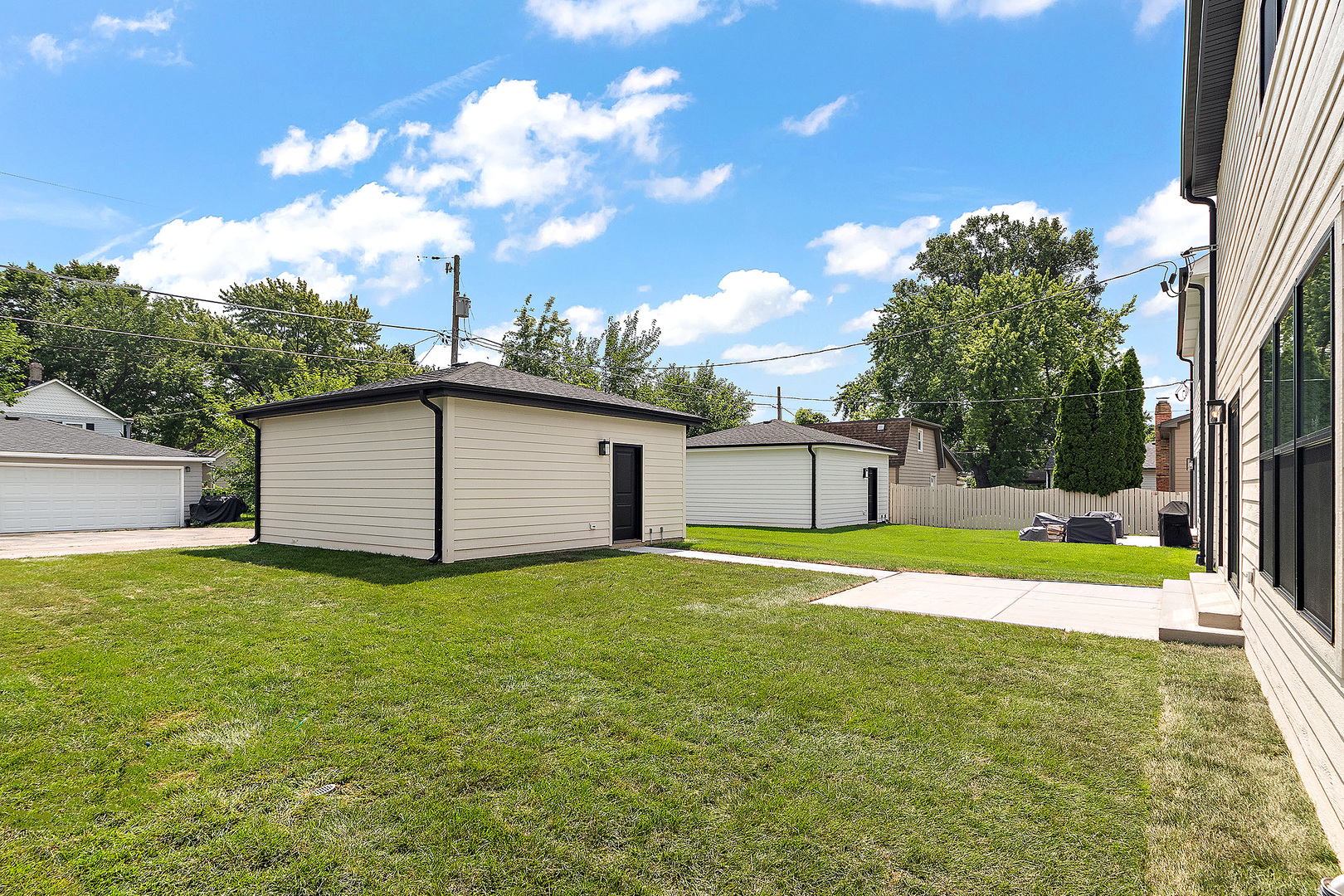 1023 Walter Street, Lemont, IL 60439