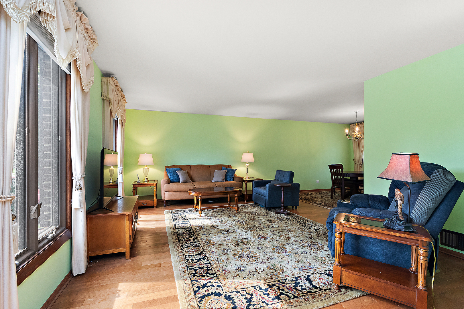 1118 185th Street, Homewood, IL 60430