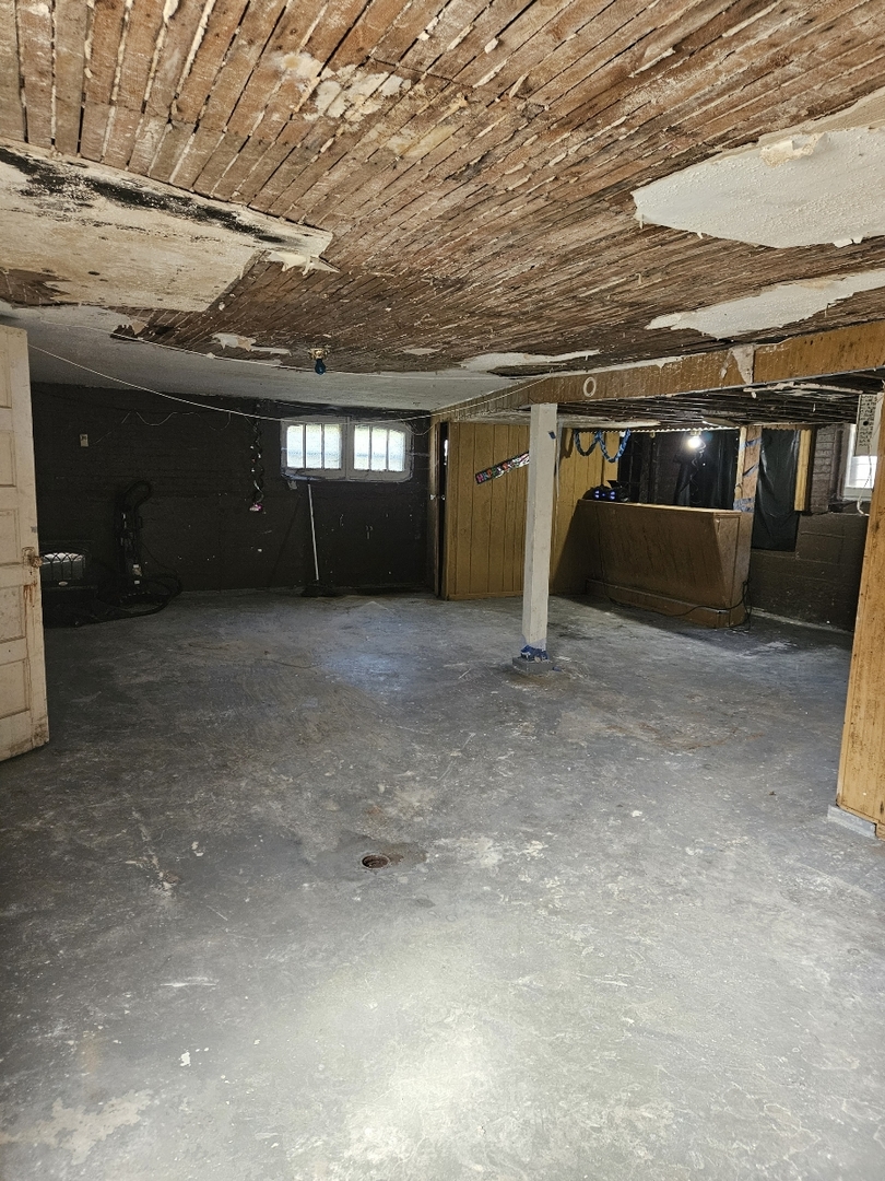 10145 S Lafayette Avenue, Chicago, IL 60628