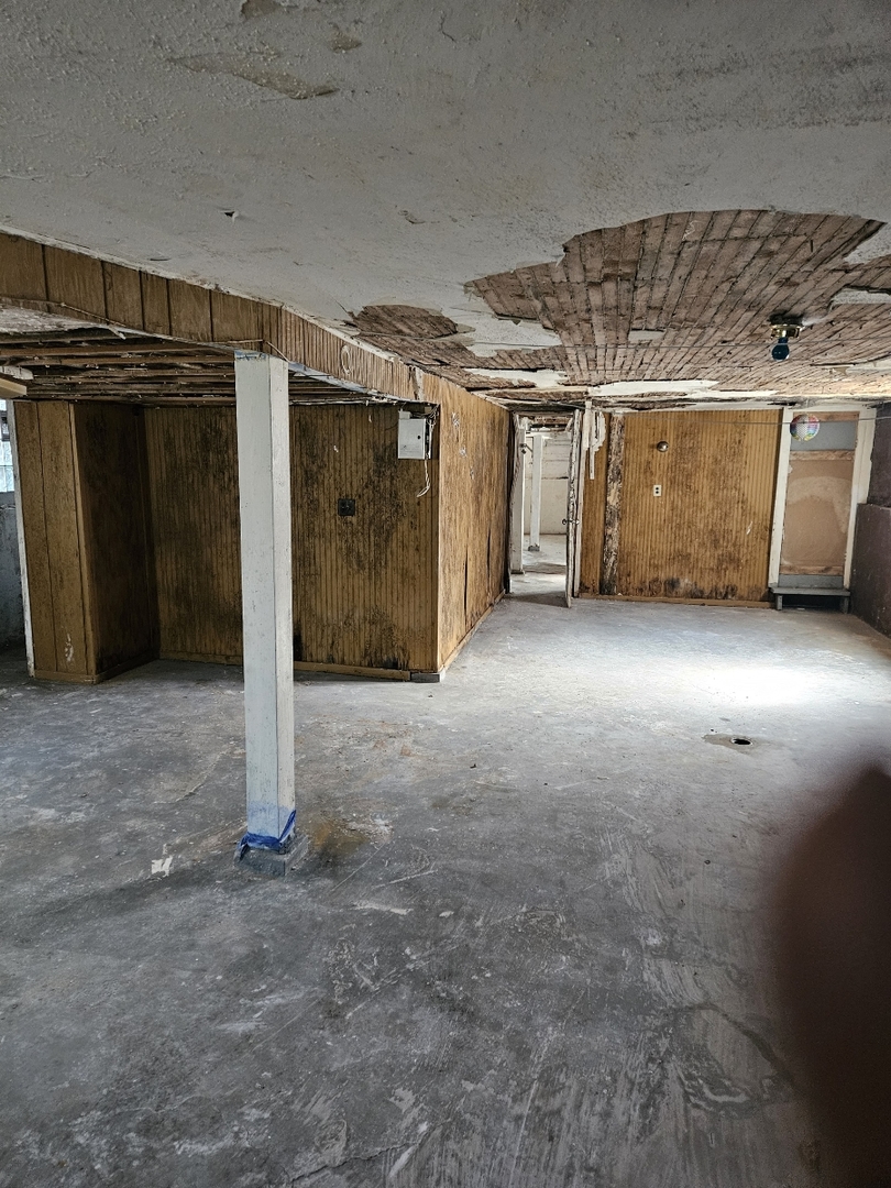 10145 S Lafayette Avenue, Chicago, IL 60628