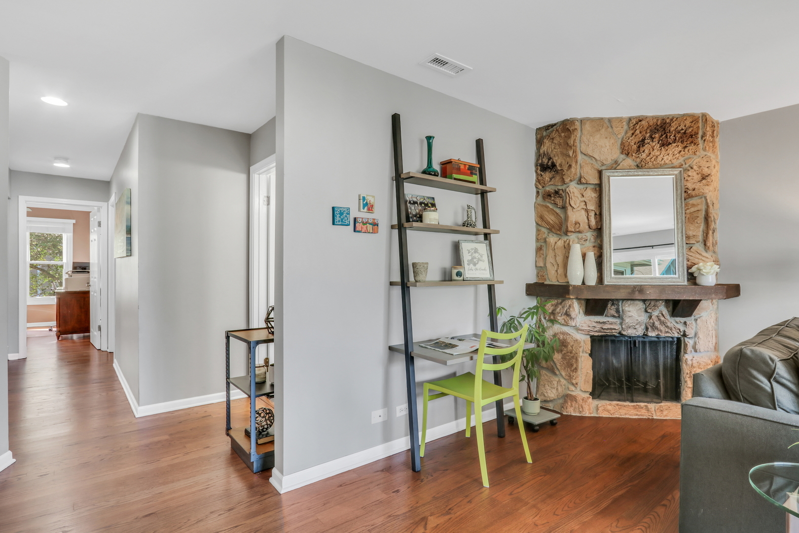 215 Coventry Circle #215, Vernon Hills, IL 60061