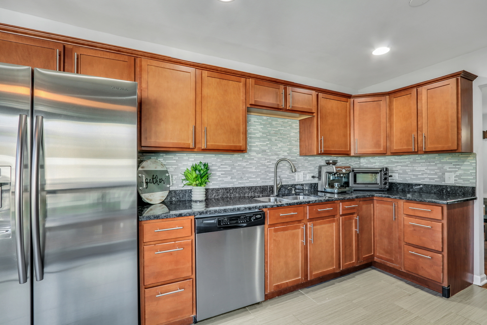215 Coventry Circle #215, Vernon Hills, IL 60061