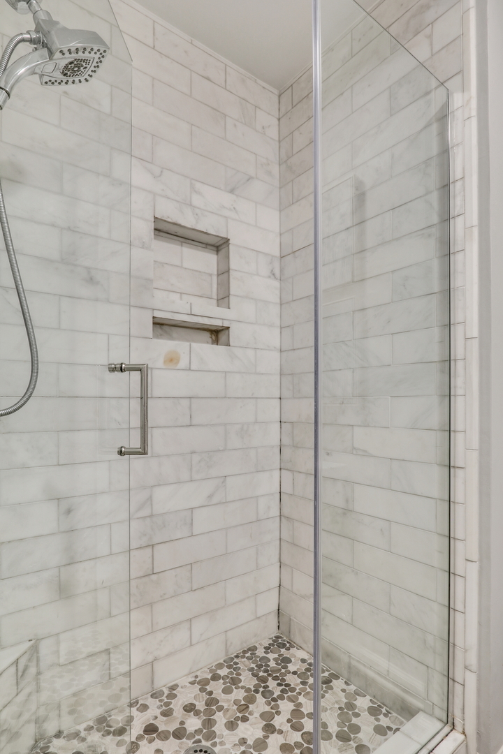 215 Coventry Circle #215, Vernon Hills, IL 60061