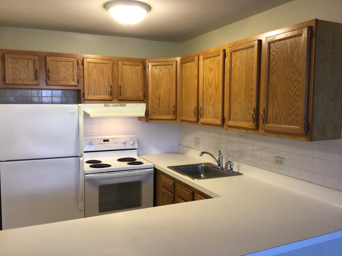 1811 Four Lakes Avenue #2C, Lisle, IL 60532