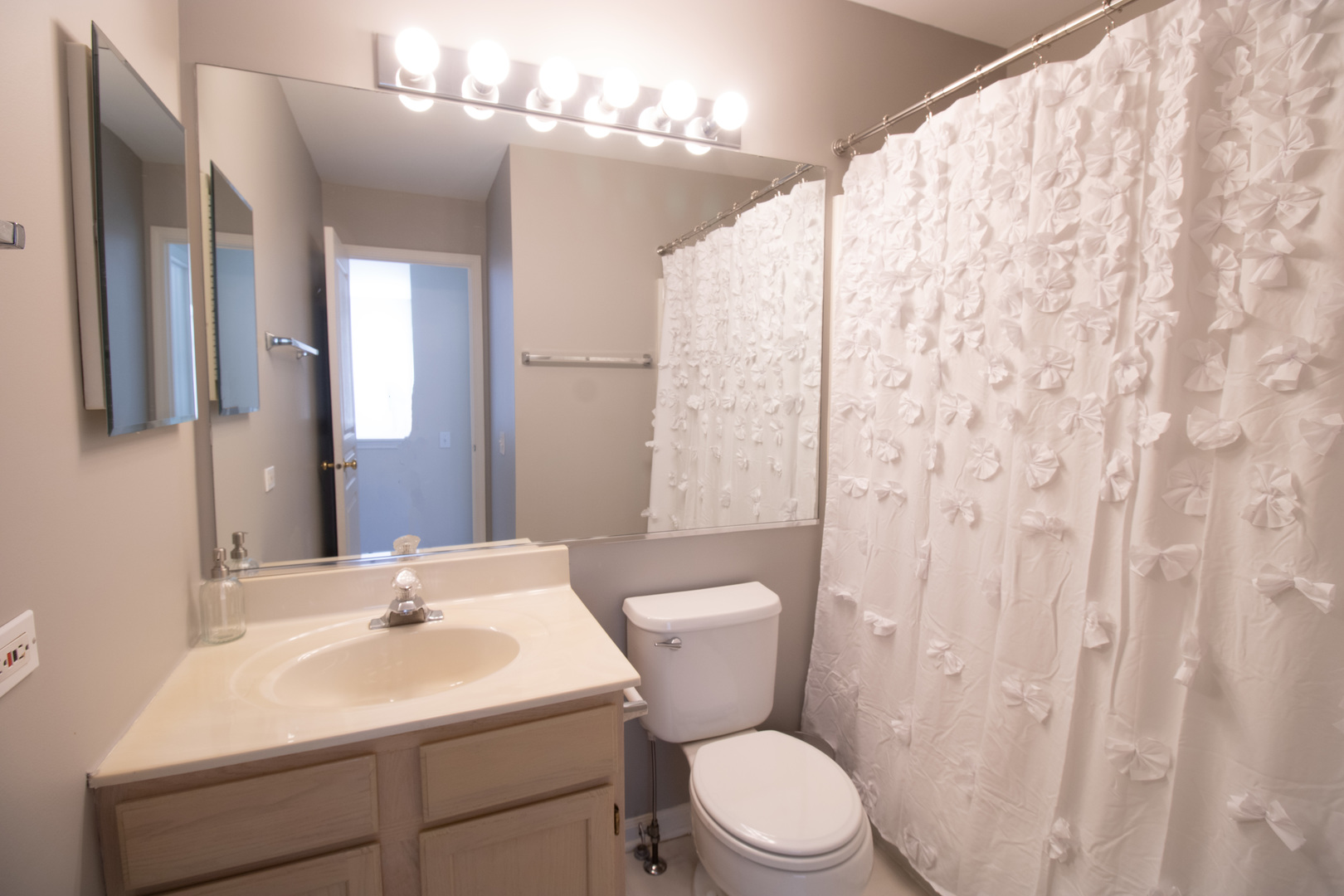 1223 Summersweet Lane, Bartlett, IL 60103