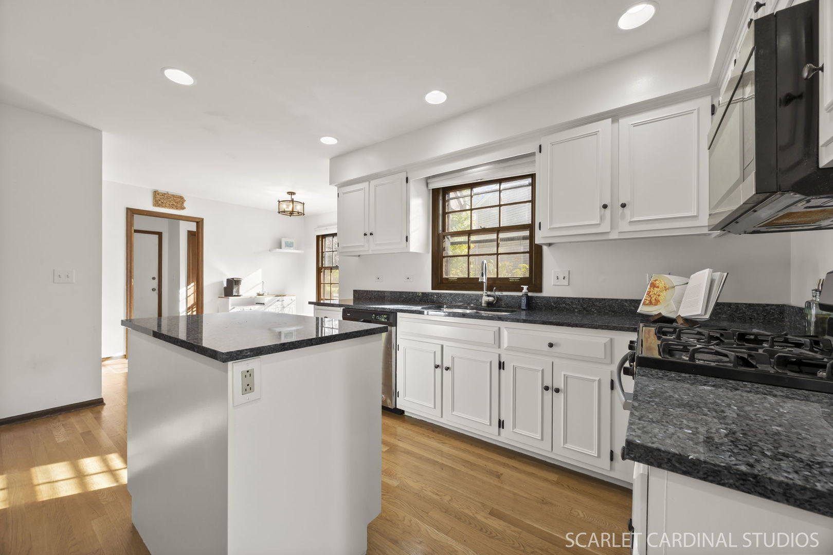 625 Edward Road, Naperville, IL 60540