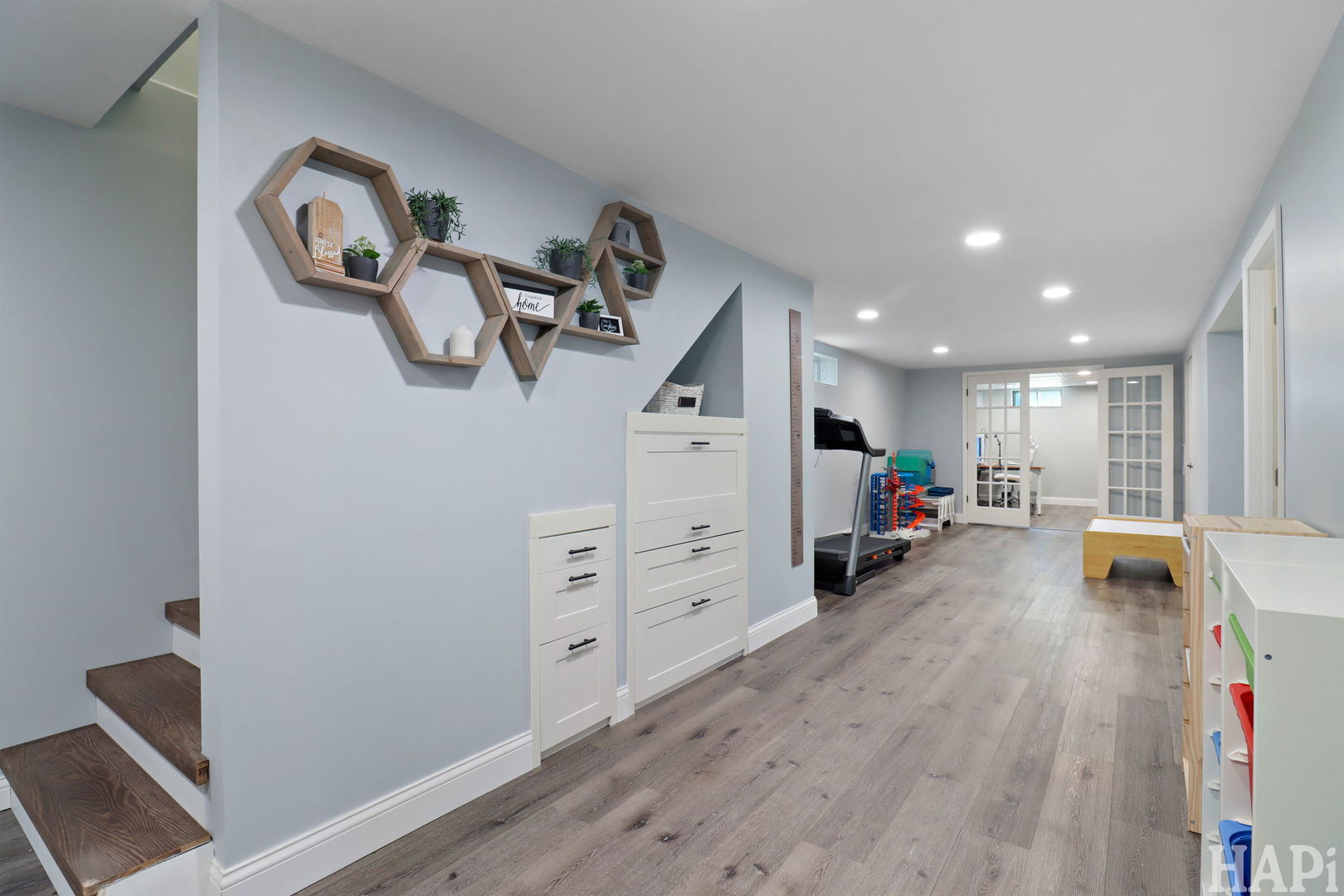 4604 Sussex Drive, McHenry, IL 60050