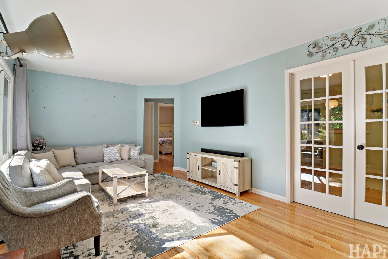 4604 Sussex Drive, McHenry, IL 60050