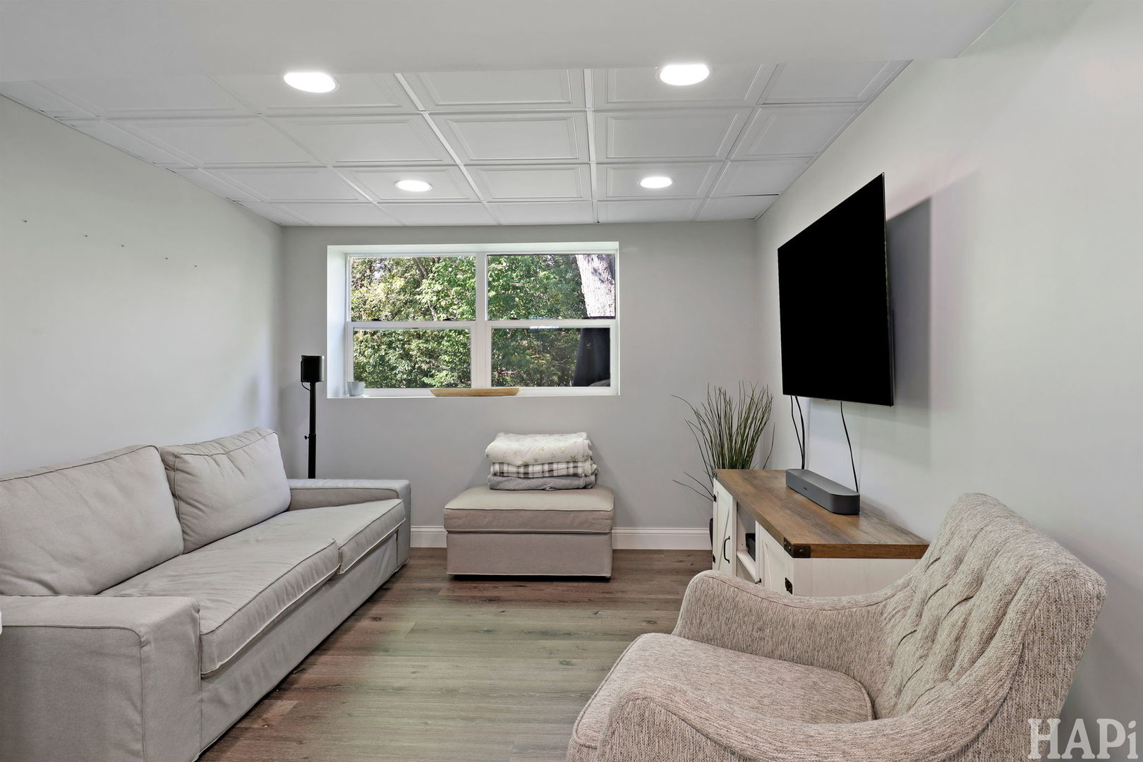 4604 Sussex Drive, McHenry, IL 60050